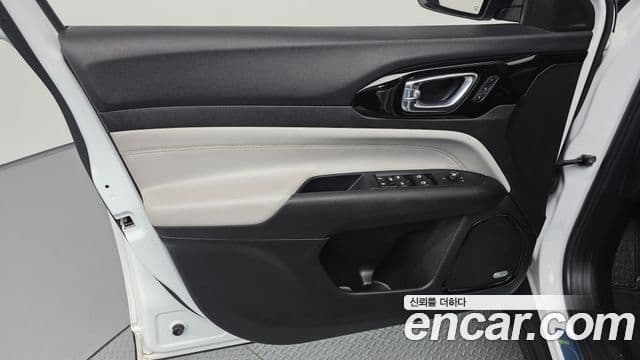 Jeep Compass 2022 — Photo 14/32