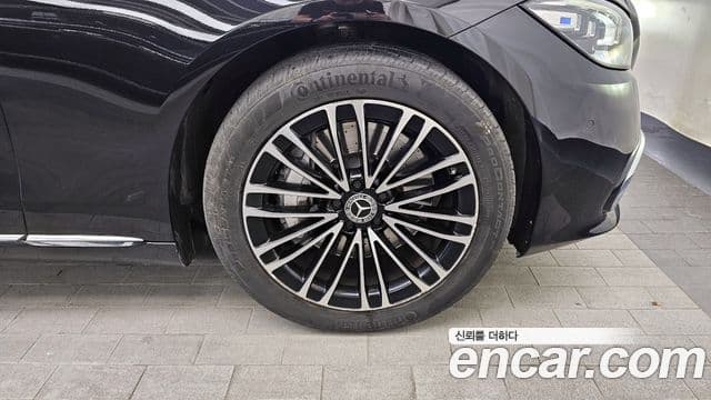 Mercedes-Benz S-Class 2022 — Photo 29/34