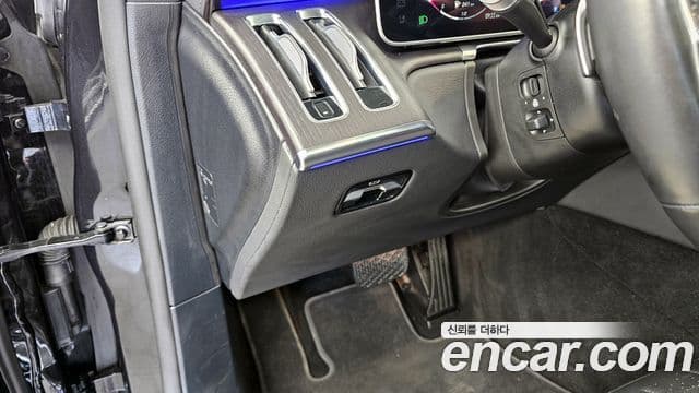Mercedes-Benz S-Class 2022 — Photo 4/34