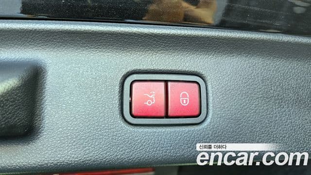 Mercedes-Benz S-Class 2022 — Photo 3/34