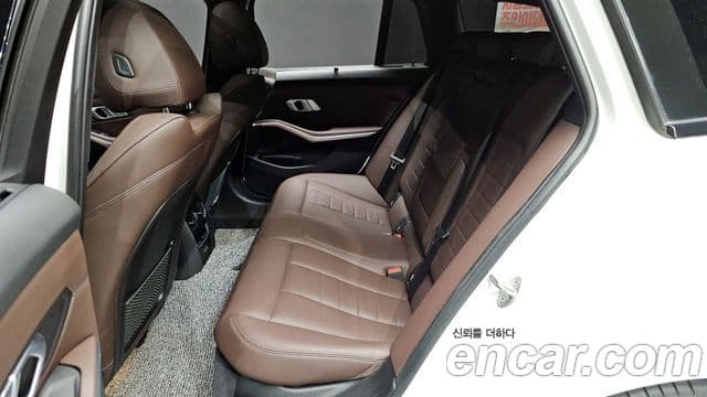BMW 3 Series 2022 — Şəkil 32/32