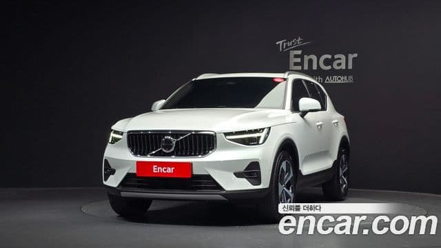 Volvo XC40 2025 — Şəkil 3/20