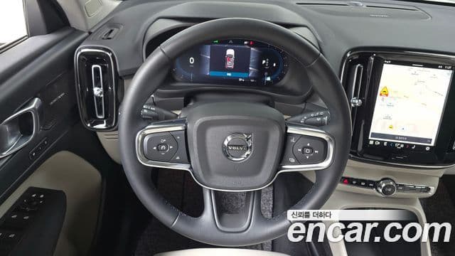 Volvo XC40 2025 — Şəkil 12/20
