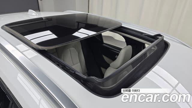 Volvo XC40 2025 — Şəkil 18/20