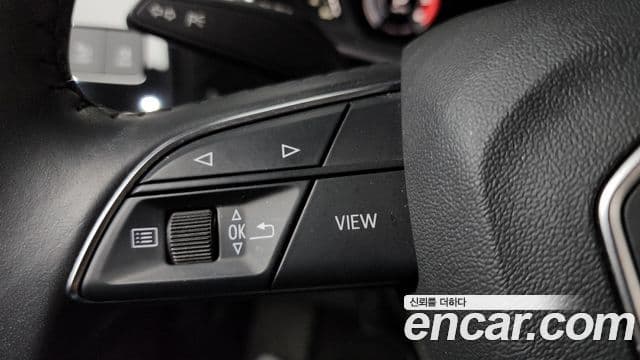 Audi Q3 2020 — ფოტო 16/20