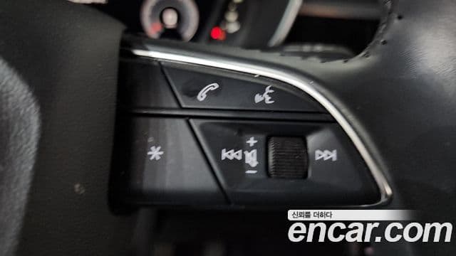 Audi Q3 2020 — ფოტო 17/20