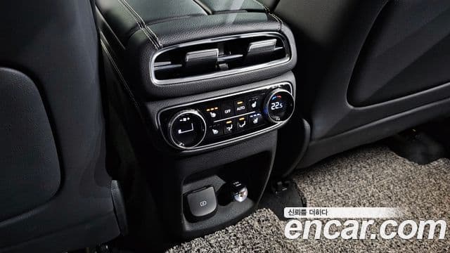 Genesis GV80 2021 — ფოტო 24/37