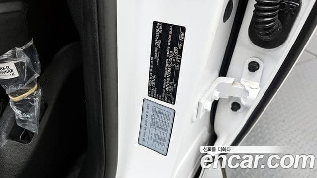 Genesis GV80 2021 — ფოტო 19/37