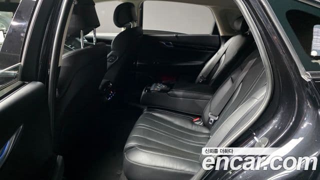Genesis G80 2021 — Şəkil 11/32