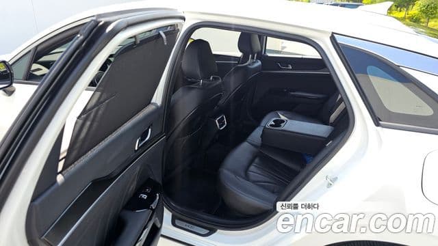 Kia K5 2023 — фото 11 из 20
