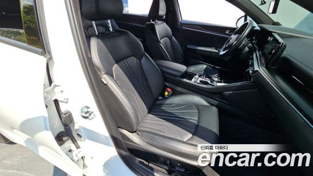 Kia K5 2023 — Şəkil 17/20