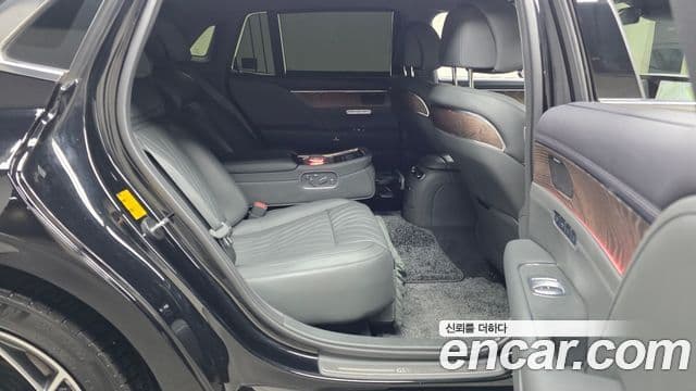 Genesis G90 2022 — Photo 2/35