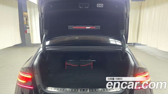 Genesis G90 2022 — Photo 32/35