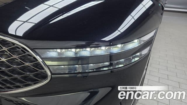 Genesis G90 2022 — Photo 27/35
