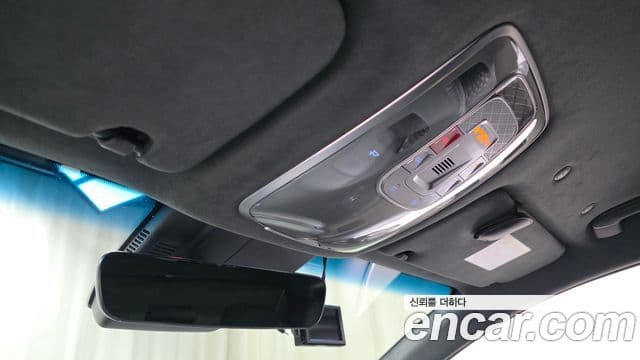 Genesis G90 2022 — Photo 19/35