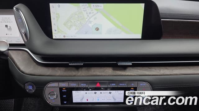 Genesis G90 2022 — Photo 28/35