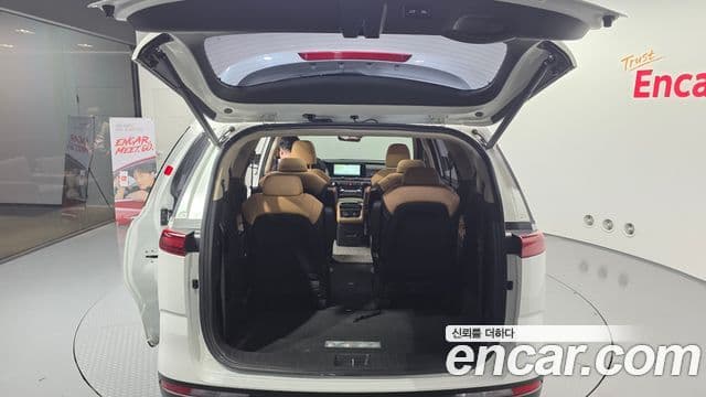 Kia Carnival 2022 — ფოტო 20/20