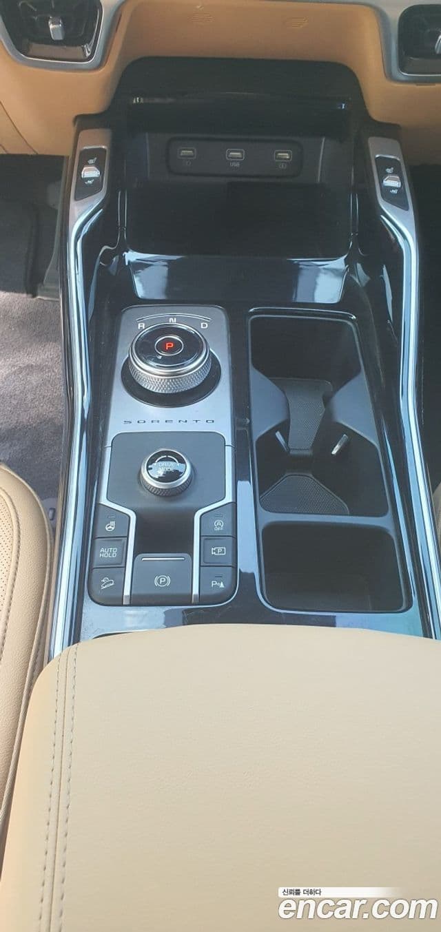 Kia Sorento 2021 — ფოტო 1/20