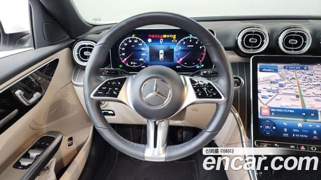 Mercedes-Benz C-Class 2023 — ფოტო 13/20