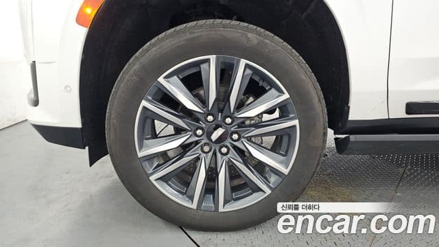 Cadillac Escalade 2021 — ფოტო 5/20