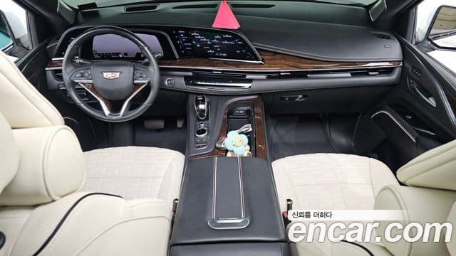 Cadillac Escalade 2021 — ფოტო 7/20