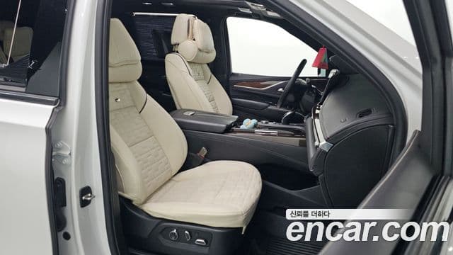 Cadillac Escalade 2021 — ფოტო 11/20