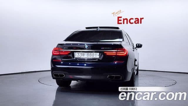 BMW 7 Series 2018 — ფოტო 12/20