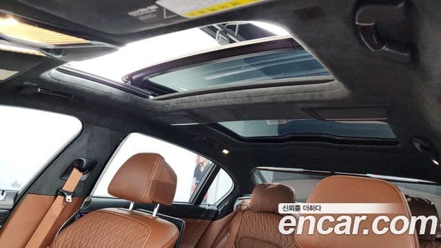 BMW 7 Series 2018 — ფოტო 4/20