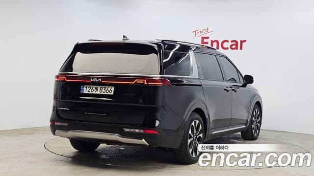 Kia Carnival 2022 — ფოტო 2/20