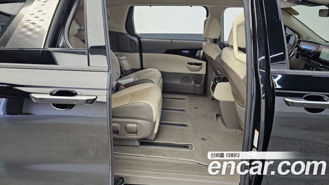 Kia Carnival 2022 — ფოტო 11/20