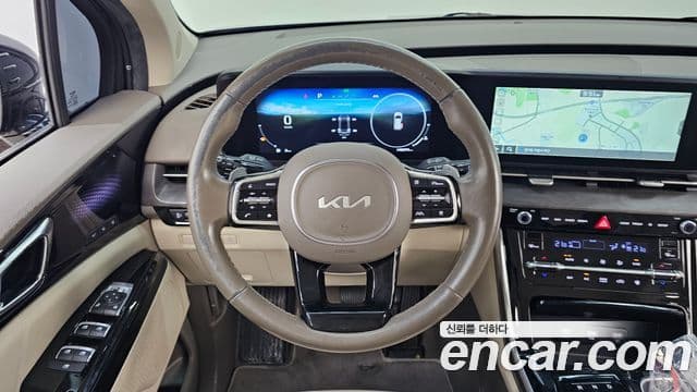 Kia Carnival 2022 — ფოტო 13/20