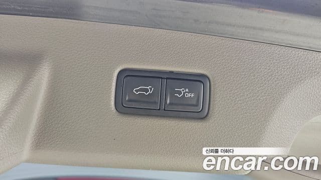Kia Carnival 2022 — ფოტო 16/20