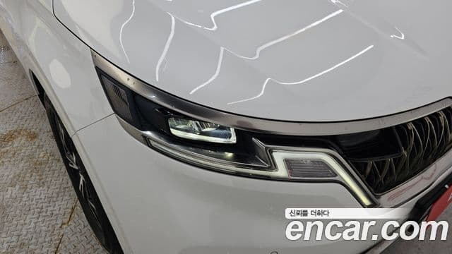 Kia Carnival 2022 — Photo 17/33