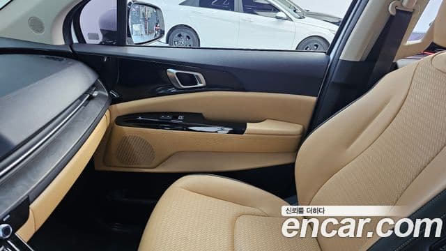 Kia Carnival 2022 — Photo 20/33