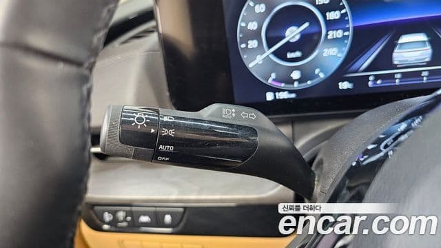 Kia Carnival 2022 — Photo 21/33