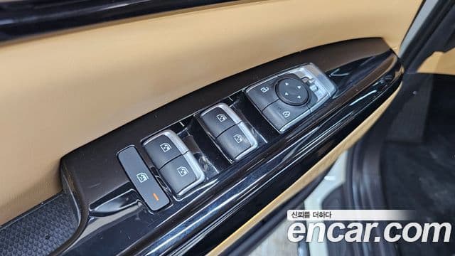 Kia Carnival 2022 — Photo 11/33