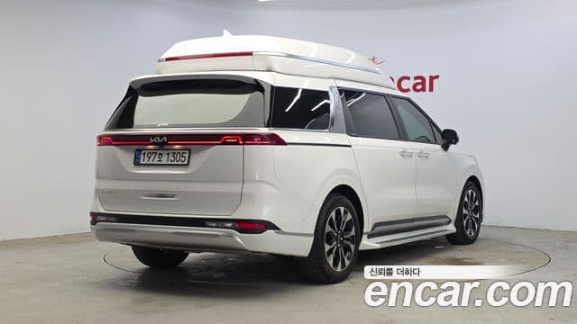 Kia Carnival 2022 — ფოტო 2/20