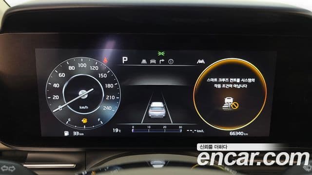 Kia Carnival 2022 — ფოტო 8/20