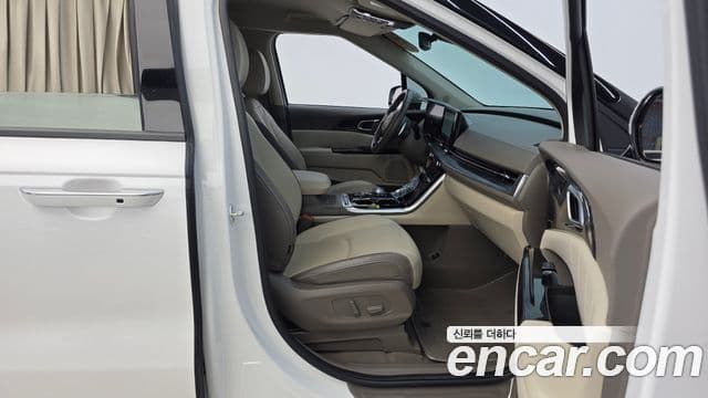 Kia Carnival 2022 — ფოტო 11/20
