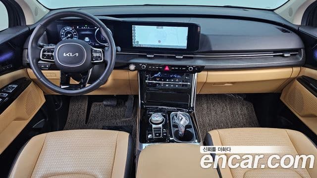 Kia Carnival 2023 — ფოტო 7/20