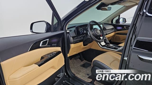 Kia Carnival 2023 — ფოტო 10/20