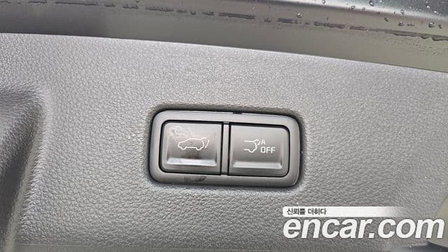 Kia Carnival 2023 — ფოტო 16/20
