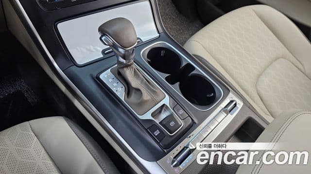 Kia Carnival 2022 — ფოტო 9/20