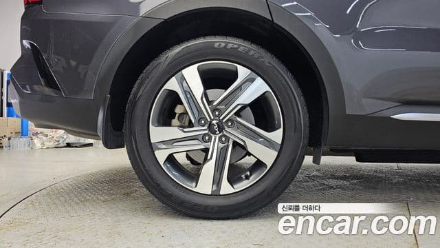 Kia Sorento 2022 — Фото 5/20