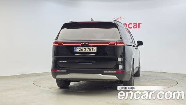 Kia Carnival 2022 — ფოტო 4/20