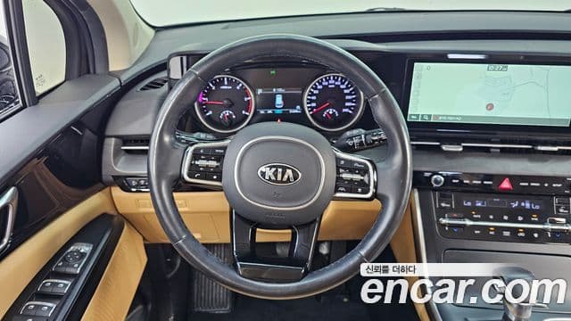 Kia Carnival 2021 — Фото 13/20