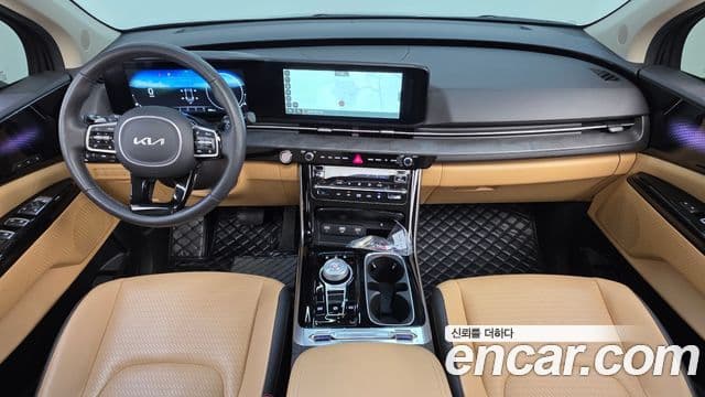 Kia Carnival 2023 — ფოტო 7/20