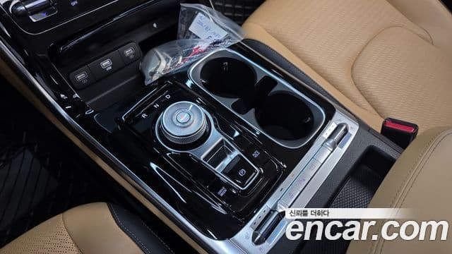 Kia Carnival 2023 — ფოტო 9/20