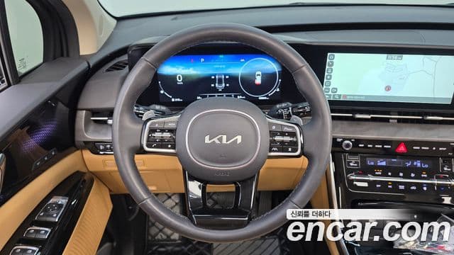 Kia Carnival 2023 — ფოტო 13/20