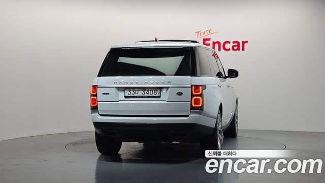 Land Rover Range Rover 2019 — Photo 8/20